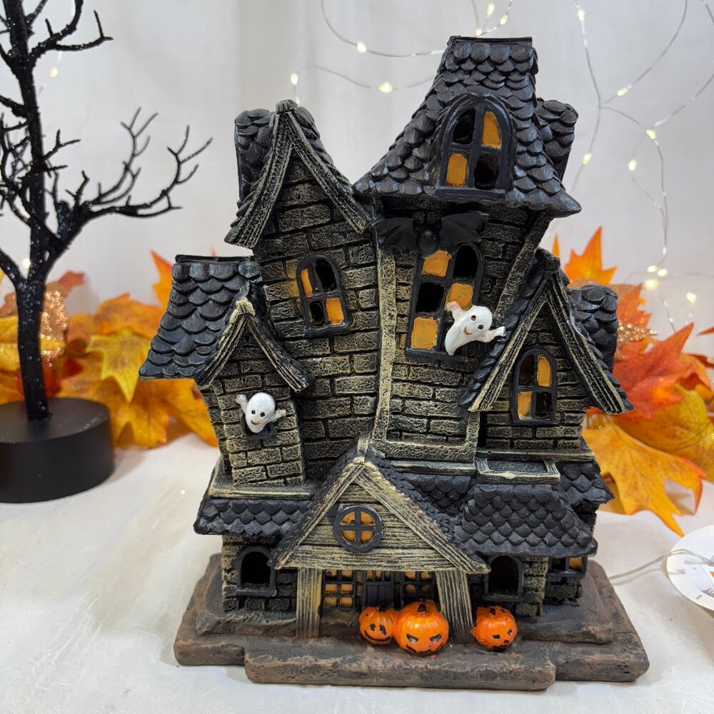 Toil And Trouble Led Light Up Halloween Haunted House Mansion Ghost & Pumpkins